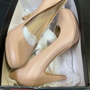 Nine West Rocha Platform Pumps 4 Inch Nude Heels Size 8 M
